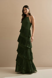 Vestido Longo em Chiffon com Decote Americano e Recortes em Camadas Plissadas Assimétricas - Sacramento Verde Oliva