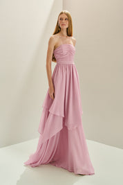 Vestido Longo em Chiffon com Decote Reto com Alças Removíveis, Busto Drapeado e Saia com Babados Assimétricos- Noruega Rosa