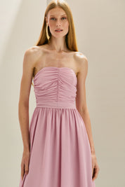 Vestido Longo em Chiffon com Decote Reto com Alças Removíveis, Busto Drapeado e Saia com Babados Assimétricos- Noruega Rosa