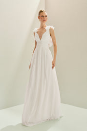 Vestido Longo em Chiffon com Decote V, Alças com Babados em Camadas, Costas Abertas com Amarração e Saia Fluida - Lara Off White