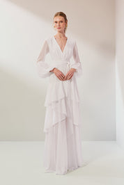 Vestido Longo em Chiffon com Decote V, Mangas Longas Bufantes e Saia com Babados Assimétricos - Lyon Off White