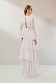 Vestido Longo em Chiffon com Decote V, Mangas Longas Bufantes e Saia com Babados Assimétricos - Lyon Off White