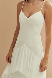 Vestido Longo em Chiffon com Decote V e Saia com Babados Assimétricos - Bangkok Off White