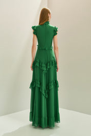 Vestido Longo em Chiffon com Gola Alta e Recortes com Babados Assimétricos - Monte Sinai Verde Bandeira