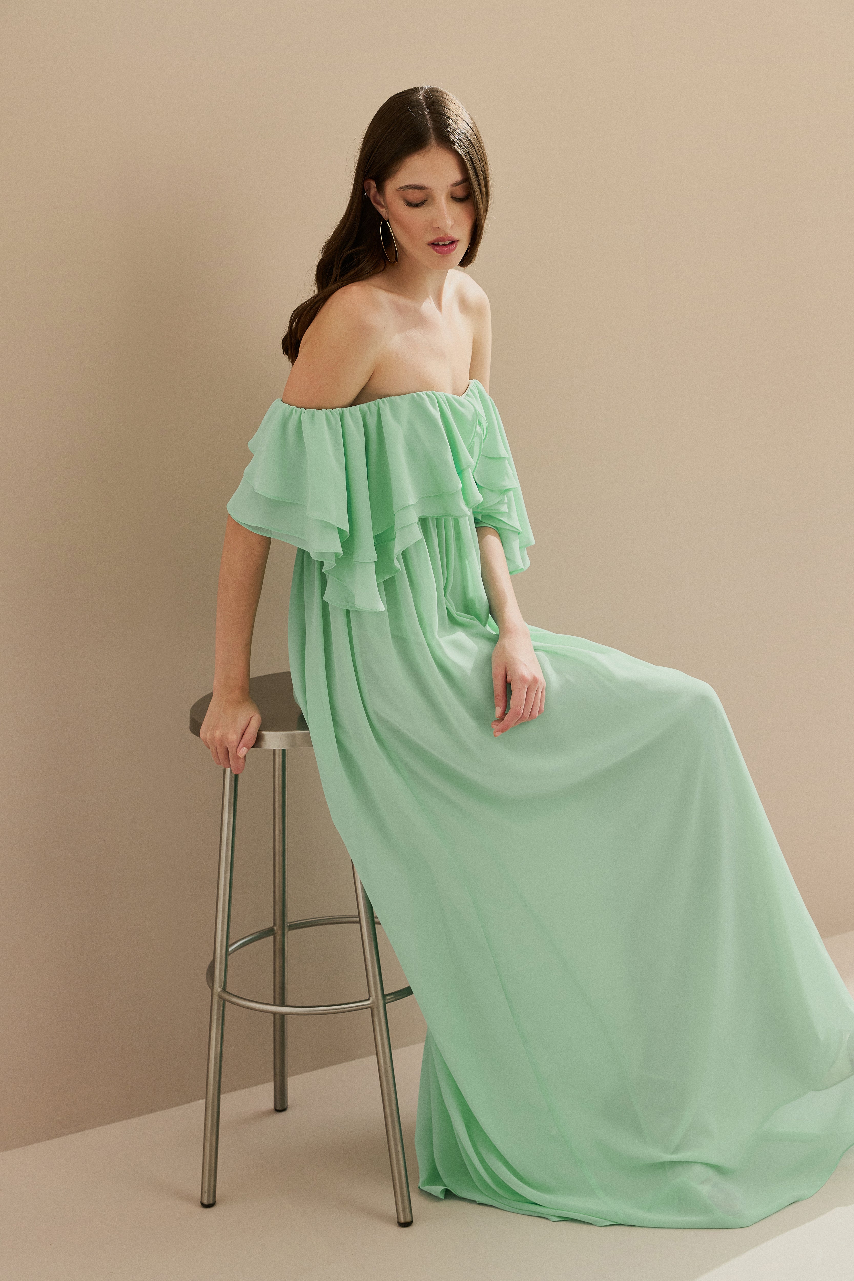 Vestido Longo em Chiffon com Mangas Ombro a Ombro e Babados - Himalaia Tiffany