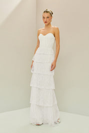 Vestido Longo em Renda com Decote Coração Sem Alças, Busto Estruturado e Saia com Babados em Camadas - Malibu Off White