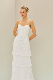 Vestido Longo em Renda com Decote Coração Sem Alças, Busto Estruturado e Saia com Babados em Camadas - Malibu Off White