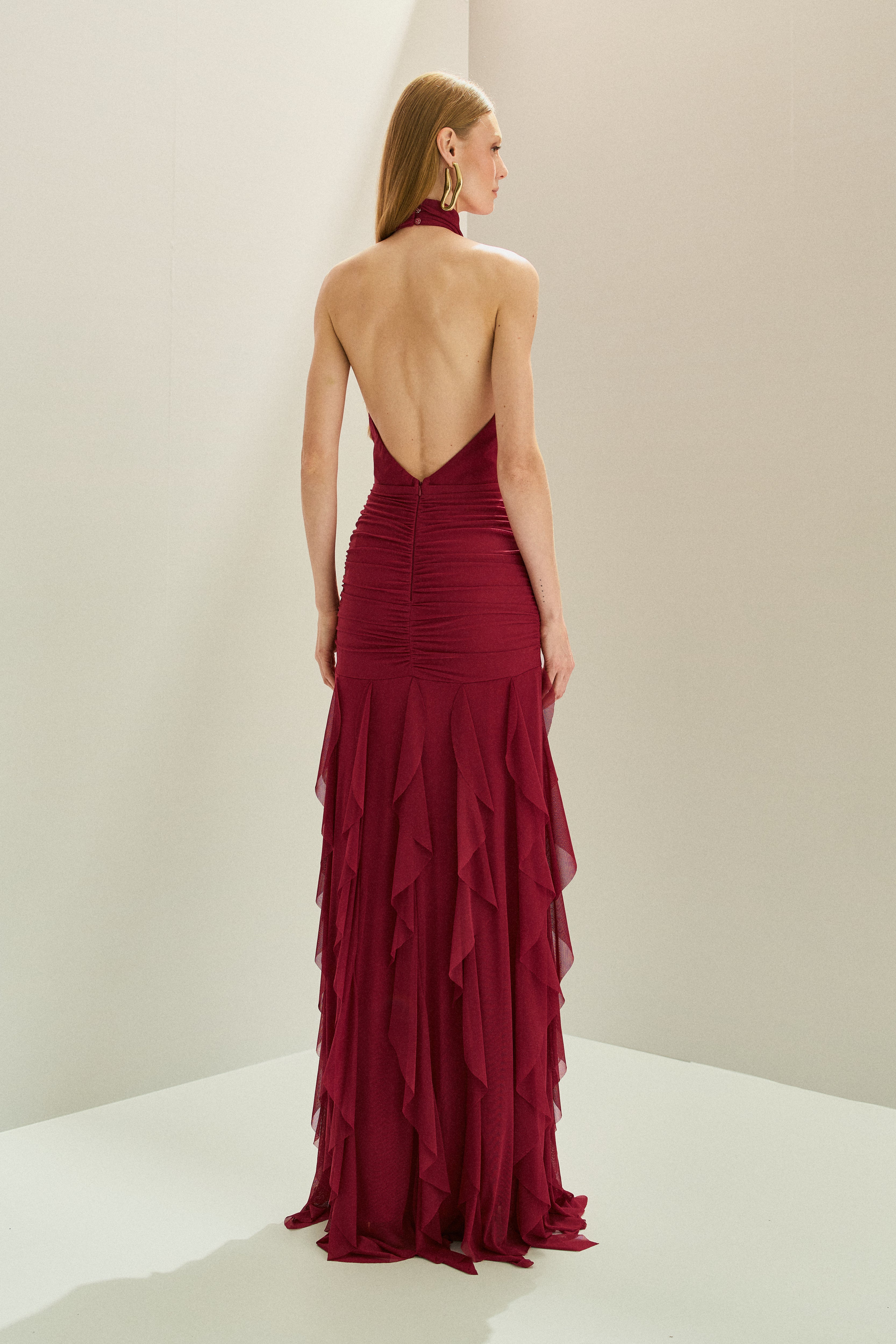 Vestido Longo em Tule Frente Única com Drapeado na Cintura e Babados em Cascata - Texas Vermelho