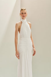 Vestido Longo em Tule Frente Única com Gola Alta Franzida e Drapeado na Saia - Pisa Off White