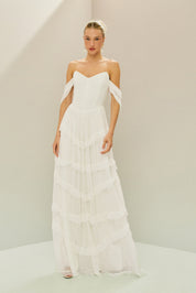 Vestido Longo em Tule com Busto Estruturado, Mangas Caídas e Saia em Camadas com Babados - Bari Off White