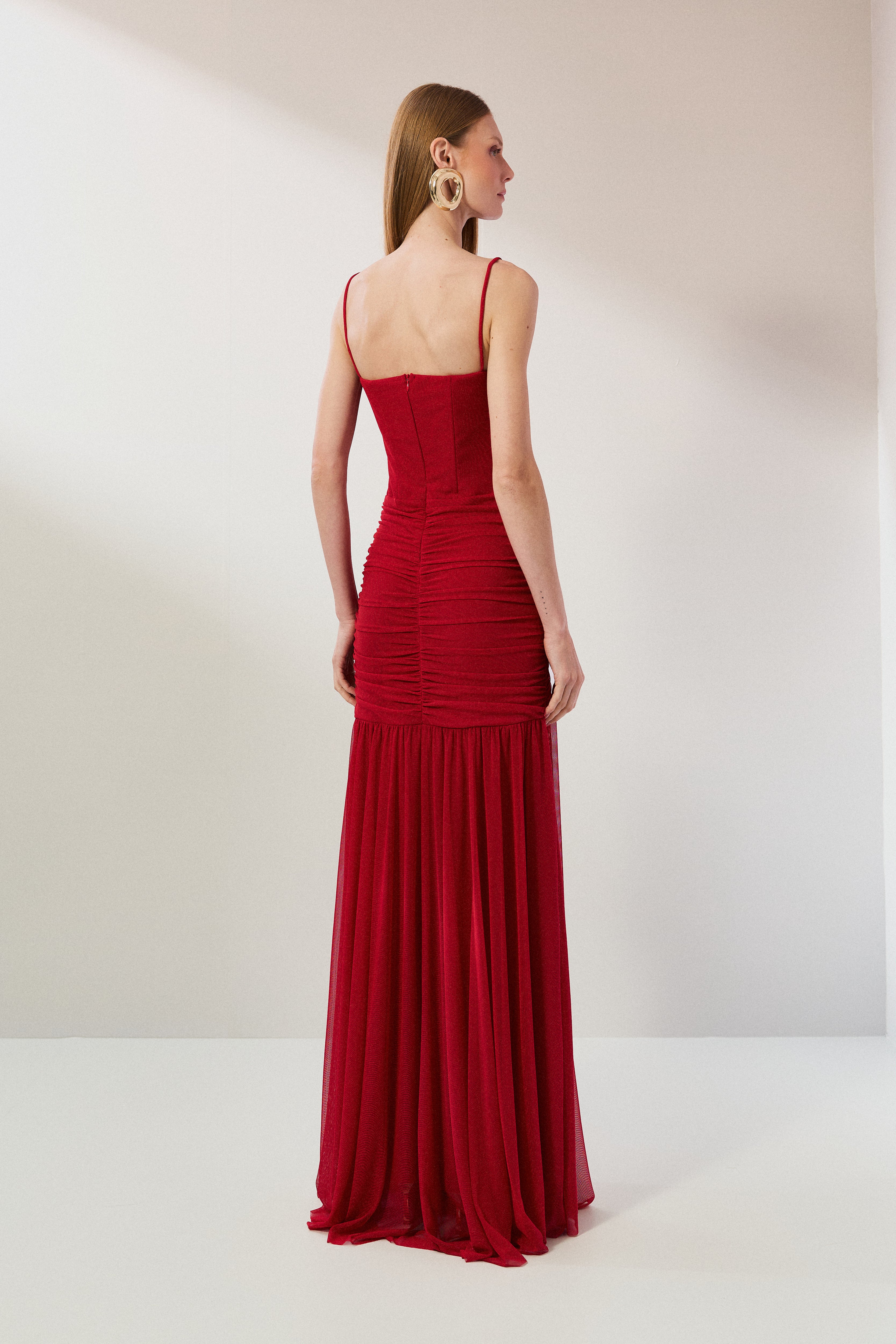 Vestido Longo em Tule com Decote Coração, Alças Finas e Drapeado no Quadril - Nicarágua Vermelho