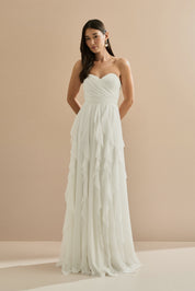 Vestido Longo em Tule com Decote Coração Franzido, Sem Alças e Saia Volumosa com Babados em Cascata - Luce Off White