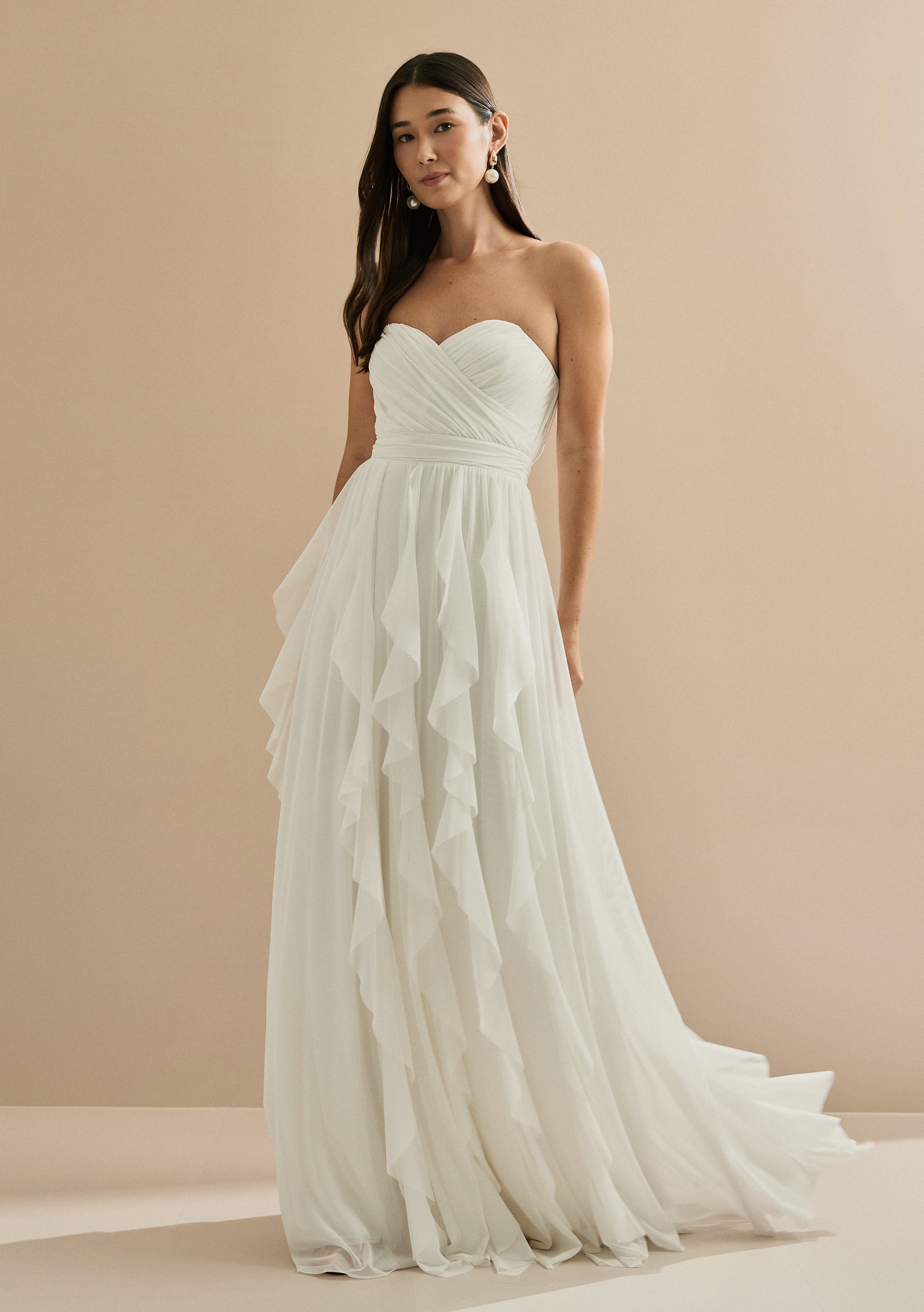 Vestido_Longo_em_Tule_com_Decote_Coracao_Drapeado_Saia_Volumosa_com_Babados_e_Sem_Alcas_Luce_Off_White2.jpg
