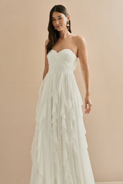 Vestido Longo em Tule com Decote Coração Franzido, Sem Alças e Saia Volumosa com Babados em Cascata - Luce Off White