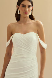 Vestido Longo em Tule com Decote Coração, Drapeado no Corpo, Shape Sereia e Mangas Caídas com Pérolas - Essência Off White