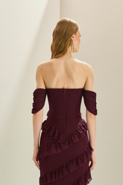 Vestido Longo em Tule com Decote Coração e Recortes de Babado - Mendoza Marsala Escuro