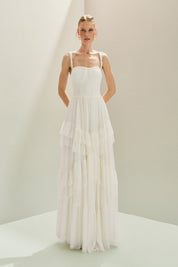 Vestido Longo em Tule com Decote Reto, Alças com Pérolas e Saia em Babados Assimétricos - Fuji Off White