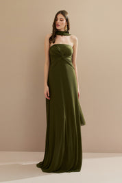 Vestido Longo em Tule com Decote Reto, Torção no Busto e Echarpe - Fiora Verde Oliva