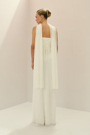 Vestido Longo em Tule com Decote Reto sem Alças, Franzido na Lateral, Amarração nas Costas e Echarpe - Lilo Off White