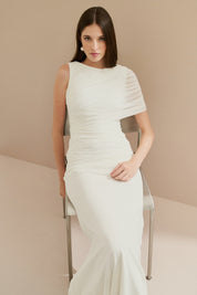 Vestido Longo em Tule com Drapeado Assimétrico na Manga e Cintura - Nanda Off White