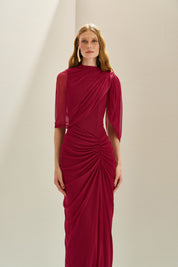 Vestido Longo em Tule com Franzidos no Quadril e Mangas Recortadas - Rubi Vermelho