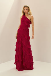 Vestido Longo em Tule com Ombro Único, Saia Ampla e Babados Assimétricos em Camadas - Mila Vermelho