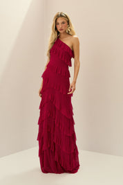 Vestido Longo em Tule com Ombro Único, Saia Ampla e Babados Assimétricos em Camadas - Mila Vermelho