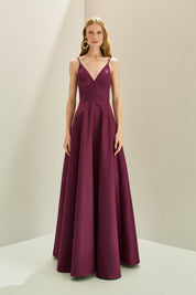 Vestido Longo em Zibeline com Decote V, Alças Finas, Costas Abertas e Saia Ampla - Atlanta Fúcsia