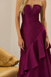 Vestido Longo em Zibeline com Decote V sem Alças e Babados em Camadas - Naomi Fúcsia
