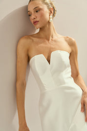 Vestido Longo em Zibeline com Decote V sem Alças e Babados em Camadas - Naomi Off White