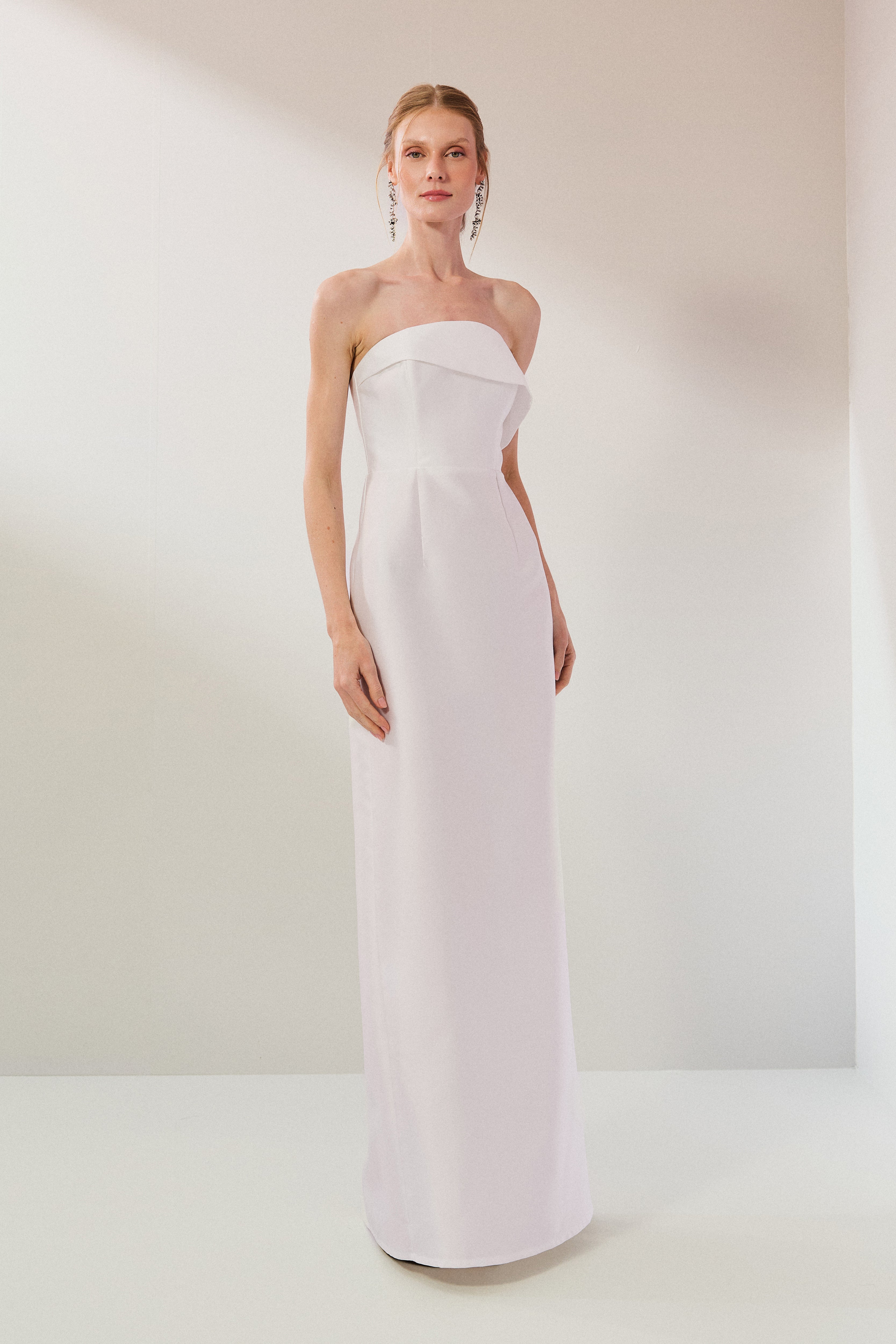 Vestido Longo Malásia Off White em Zibeline com Pala Assimétrica ...