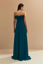 Vestido Longo sem Alça em Chiffon com Babados no Decote e Calda Frontal - Armênia Azul Petróleo
