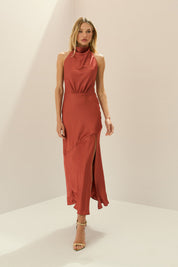 Vestido Midi em Cetim com Gola Degagê e Fenda Frontal - Estela Terracota