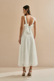 Vestido Midi em Renda Guipir com Decote V, Alças em Cetim e Laço nas Costas - Maia Off White