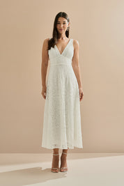 Vestido Midi em Renda Guipir com Decote V, Alças em Cetim e Laço nas Costas - Maia Off White