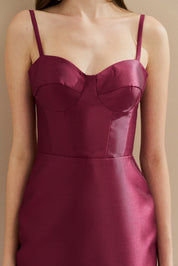 Vestido Midi em Zibeline com Busto Demarcado e Estruturado, Alças Finas e Fenda Traseira - Carmel Fúcsia