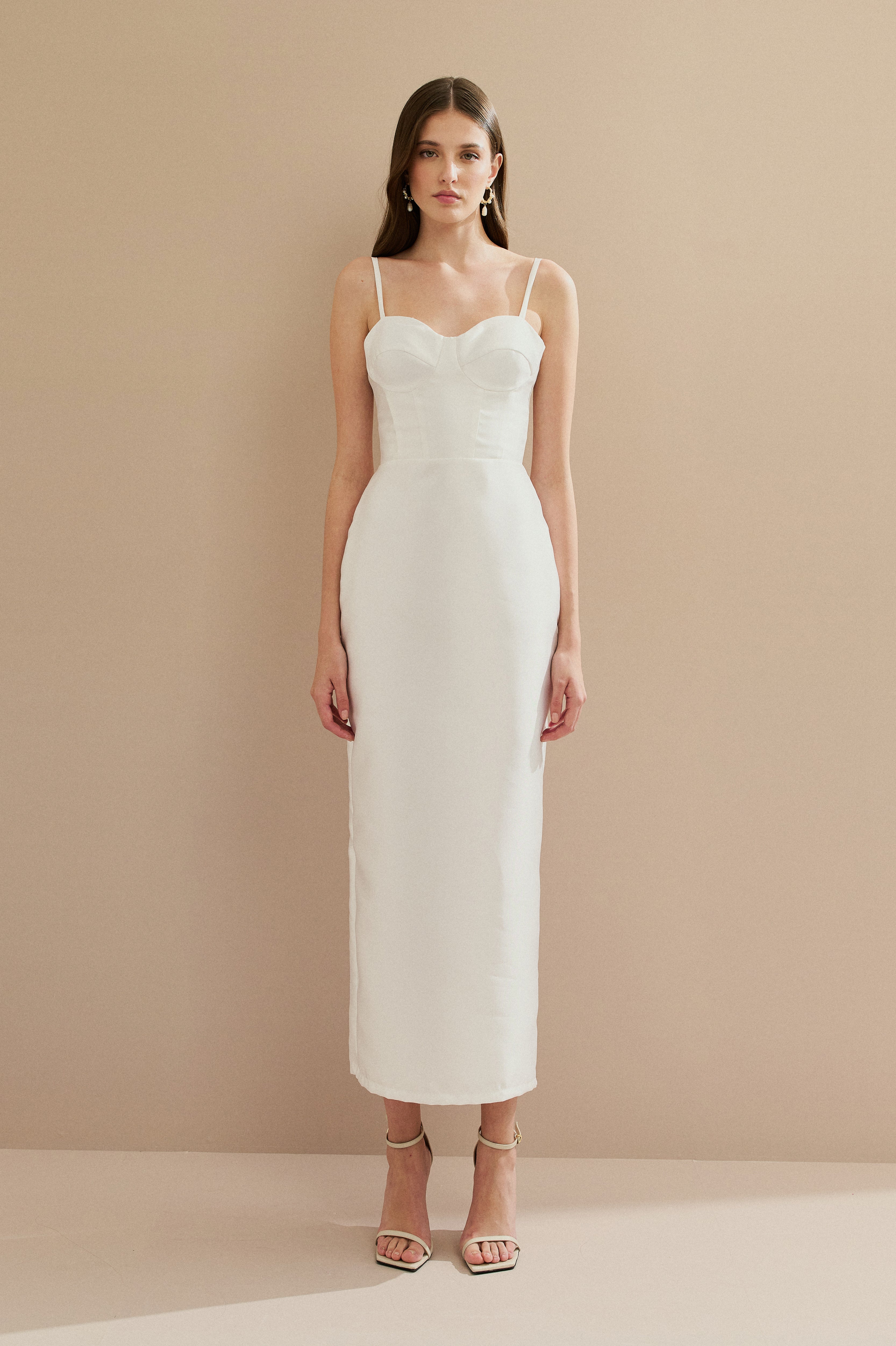Vestido Midi em Zibeline com Busto Demarcado e Estruturado, Alças Finas e Fenda Traseira - Carmel Off White