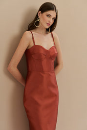 Vestido Midi em Zibeline com Busto Demarcado e Estruturado, Alças Finas e Fenda Traseira - Carmel Terracota