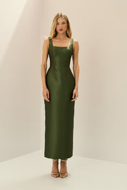 Vestido Midi em Zibeline com Decote Quadrado, Alças Largas, Saia Lápis, Recorte nas Costas e Fenda Traseira - Lira Verde Oliva