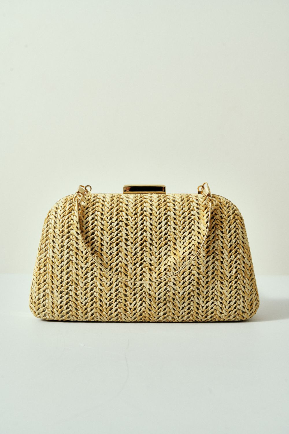 Bolsa Arredondada de Palha Bege