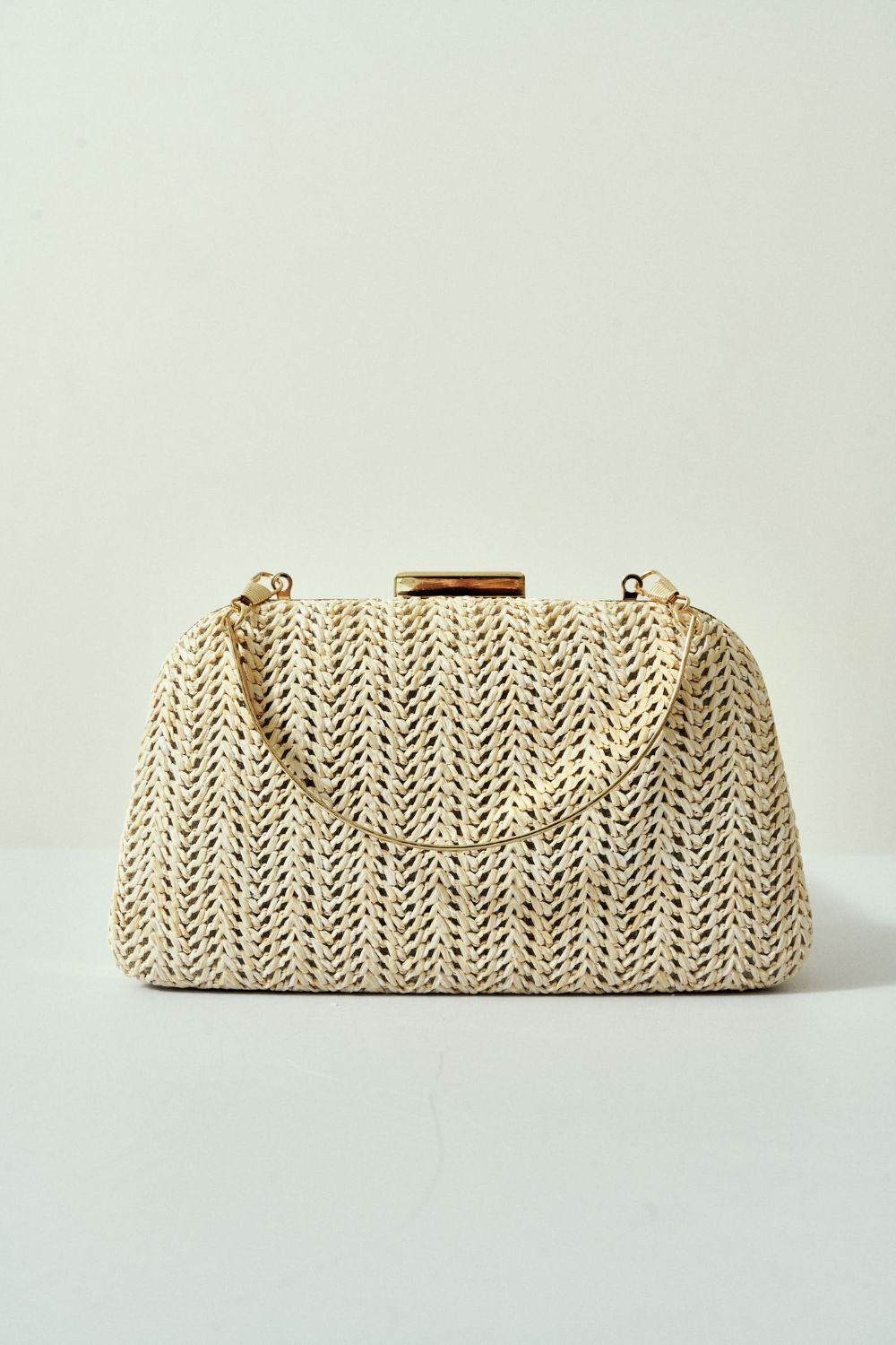 Bolsa Arredondada de Palha Clara