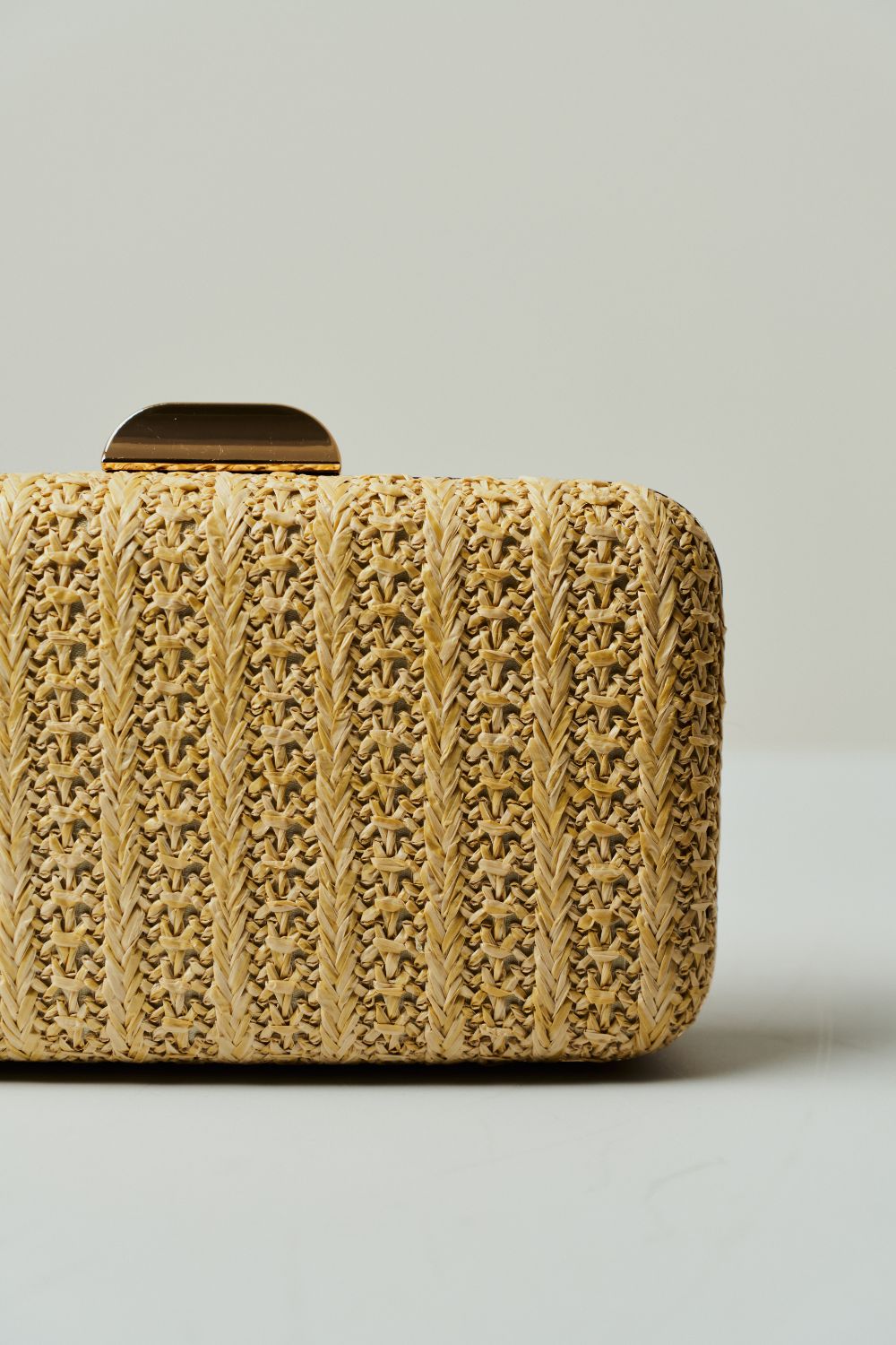 Bolsa Palha Arredondada Fecho Quadrado