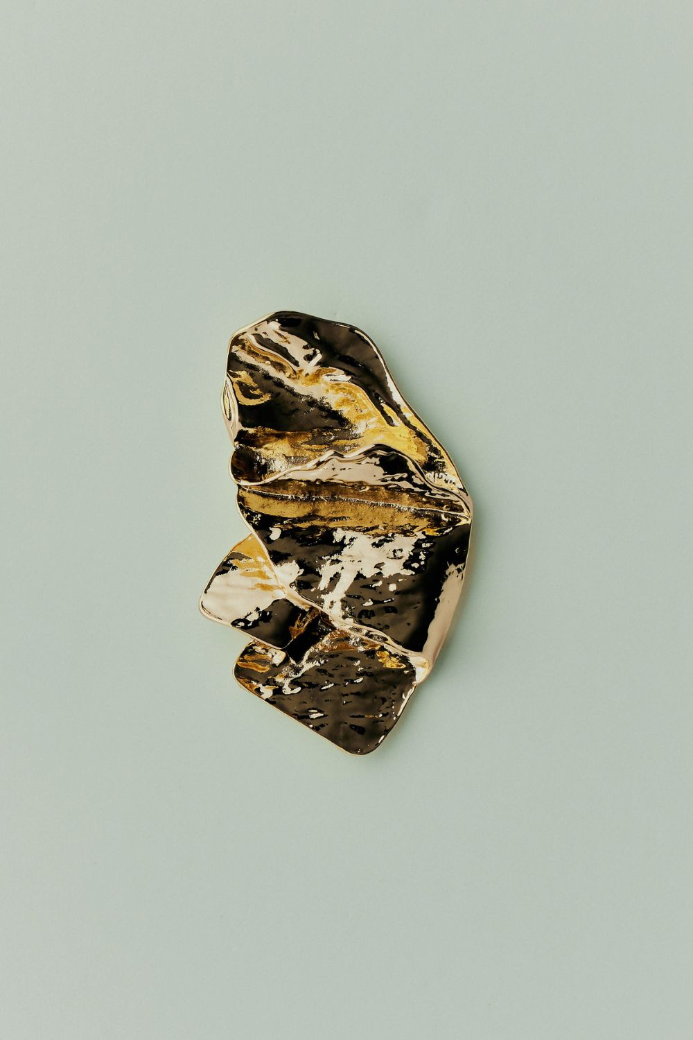 Brinco Organico Dourado Pétala