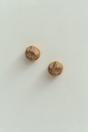 Brinco Redondo Orgânico com Strass Dourado