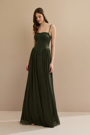 Vestido Longo em Tule com Busto Estruturado e Saia Drapeada - Calgari Verde Oliva Escuro