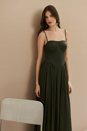 Vestido Longo em Tule com Busto Estruturado e Saia Drapeada - Calgari Verde Oliva Escuro