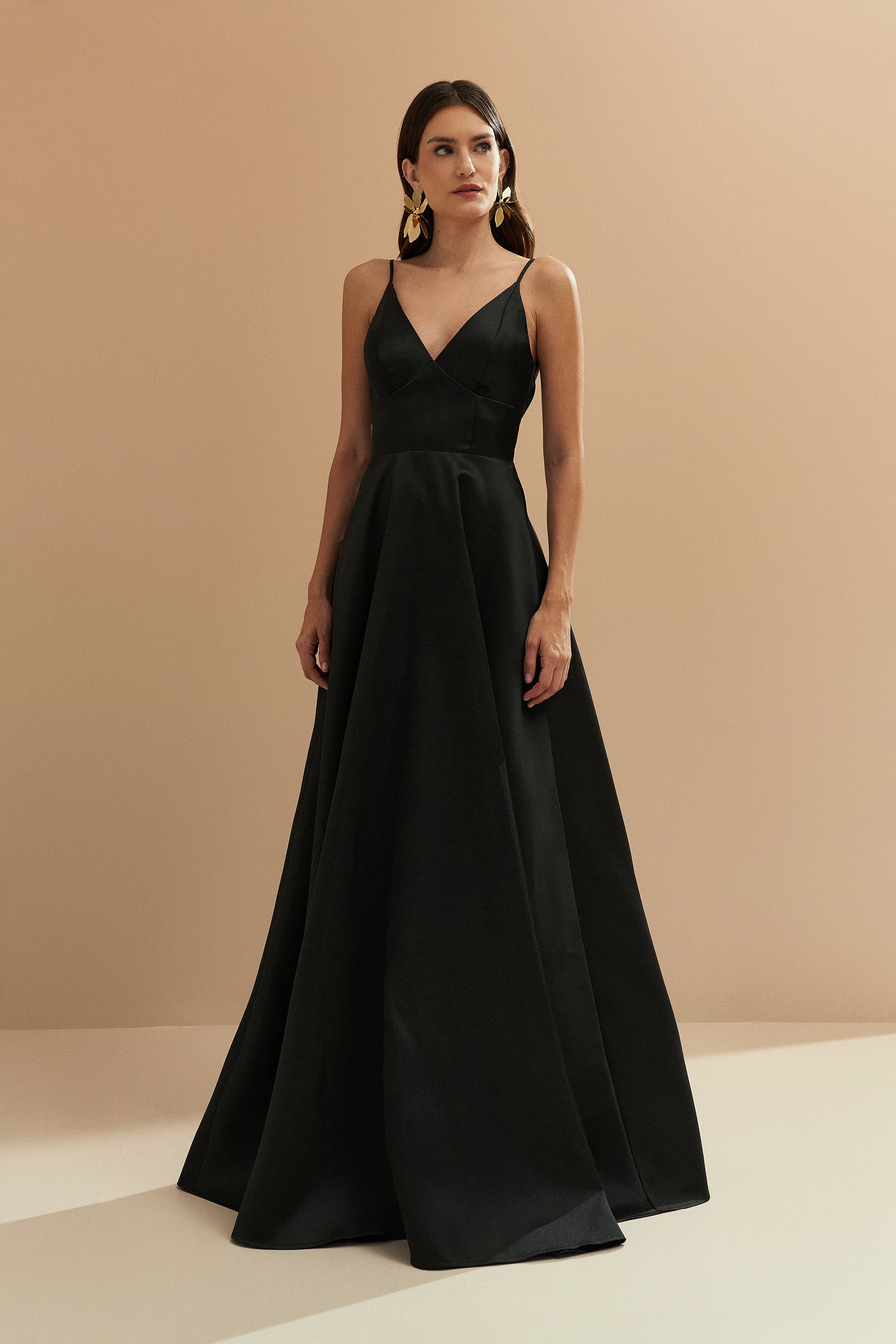 Vestido Longo com Decote V e Alça Fina - Atlanta Preto