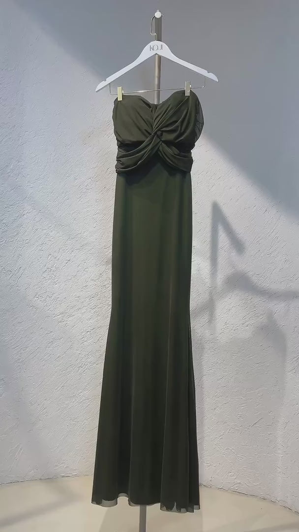 Vestido Longo em Tule Ombro a Ombro com Nó Frontal e Franzido no Busto e Cintura - Estrela Verde Oliva Escuro