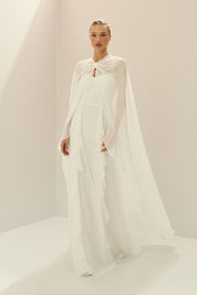 Vestido Longo em Chiffon com Busto Estruturado, Babados Verticais na Saia e Capa Longa com Nó - Riviera Off White