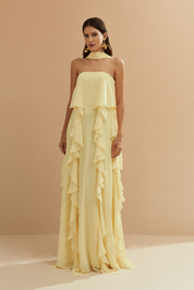 Vestido Longo com Decote Reto, Babados na Saia e Echarpe - Catalunha Amarelo Manteiga